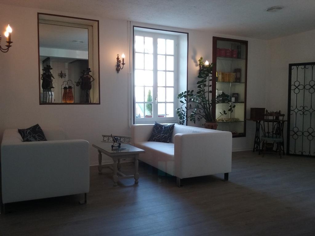 Hotel Du Commerce Chez Stephane Roumazieres ภายนอก รูปภาพ