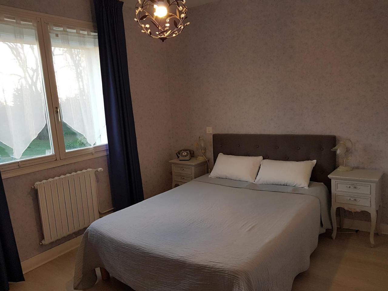 Hotel Du Commerce Chez Stephane Roumazieres ภายนอก รูปภาพ